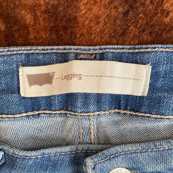 Distressed Levi’s - Picture 4 of 6